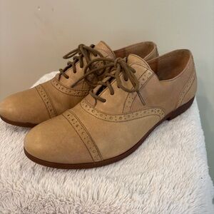 Born “Arletta”  Leather Women’s Oxford Tan Size 10 Lace Up Cap Toe